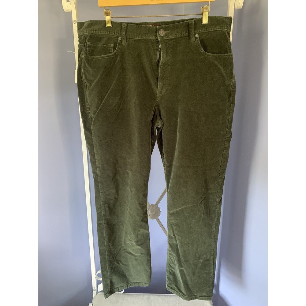 Corduroy mens pants olive green Alesbury 38x30 comfort city going out fall